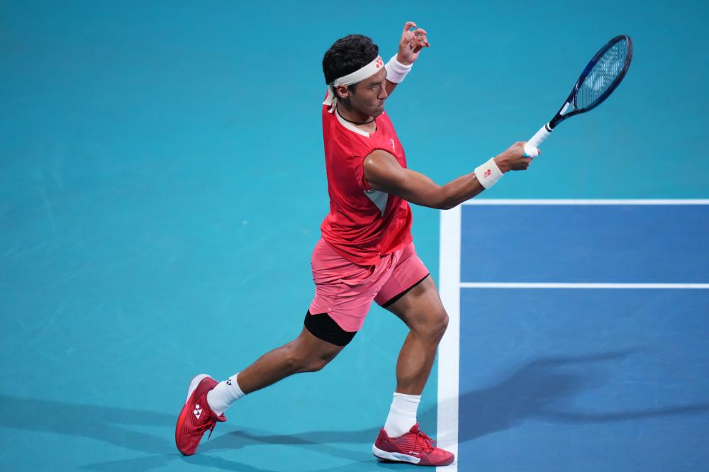 意媒：如果接受降薪，目前年薪600万欧的佩7可能与罗马续约